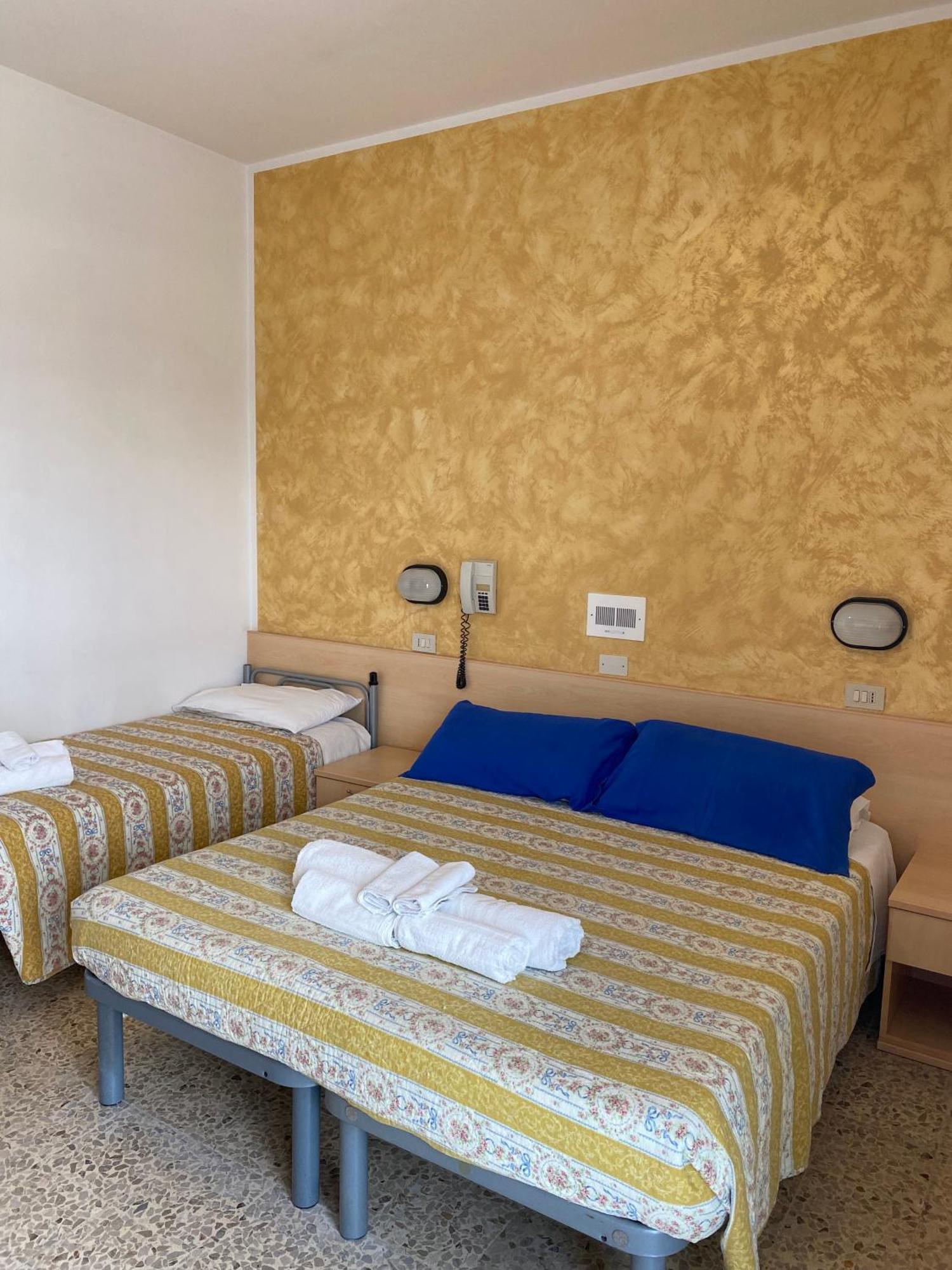 Hotel Loretta Rimini Dış mekan fotoğraf