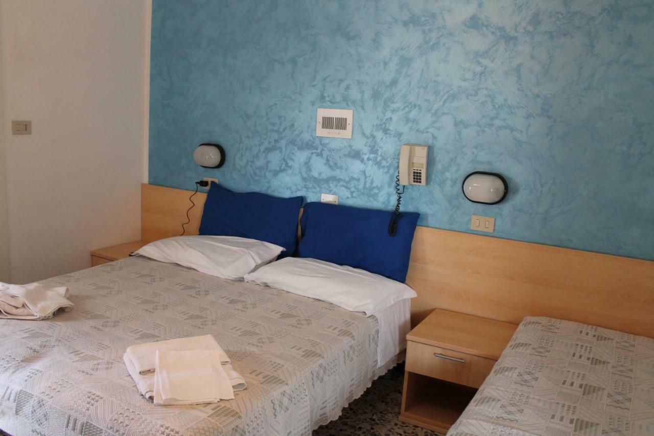 Hotel Loretta Rimini Dış mekan fotoğraf