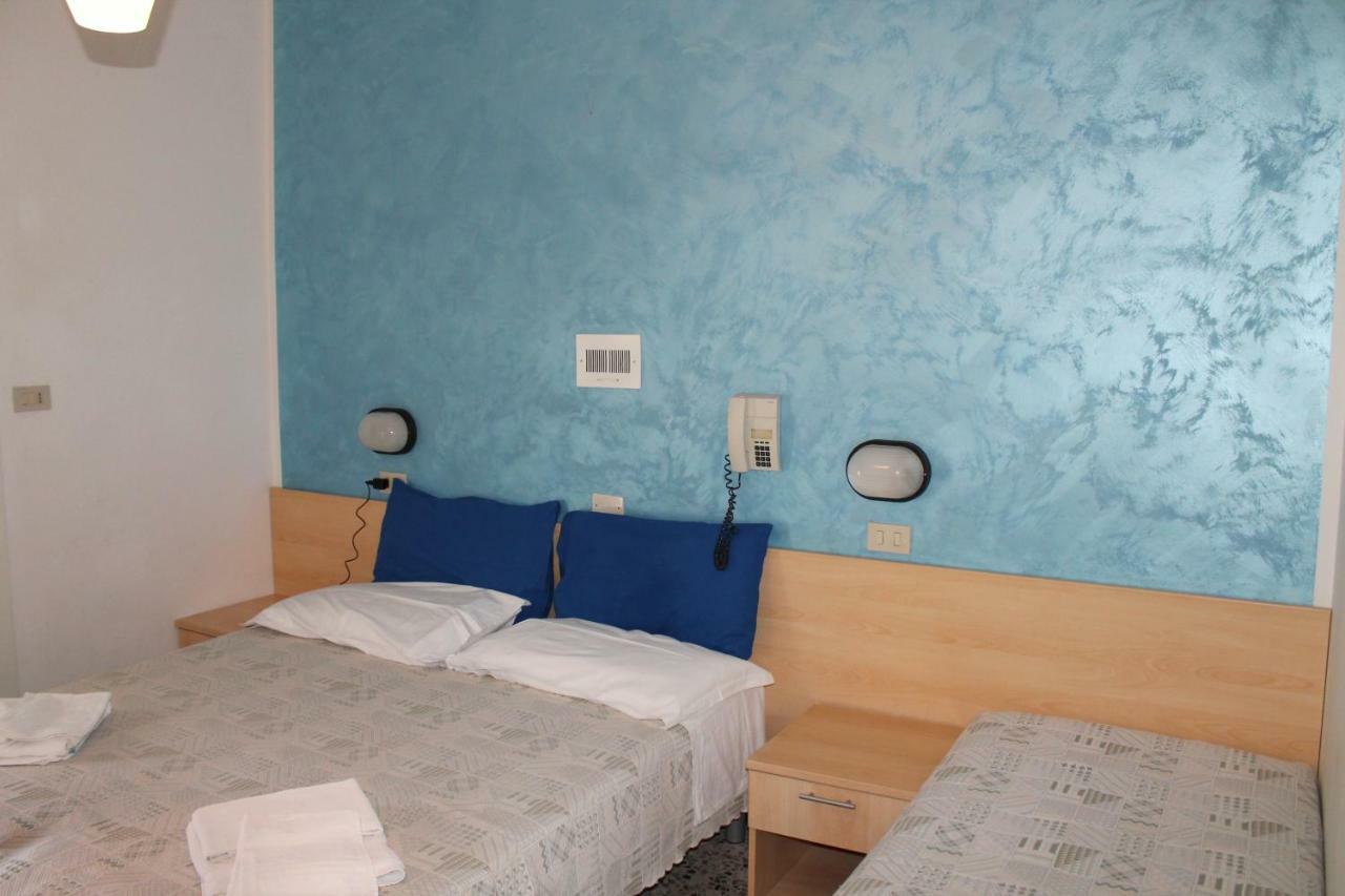Hotel Loretta Rimini Dış mekan fotoğraf
